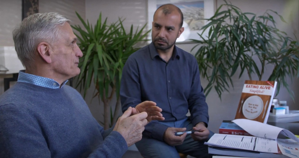 Naturopathic doctors in consultation at Northshore Naturopathic Clinic in North Vancouver